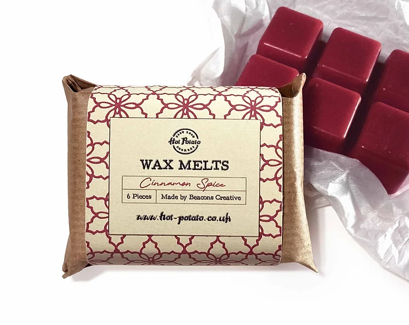 Cinnamon Spice<br />Wax Melts<br />£8<br /><font size="2">L75mm | W55mm | H20mm 6 Pieces</font>